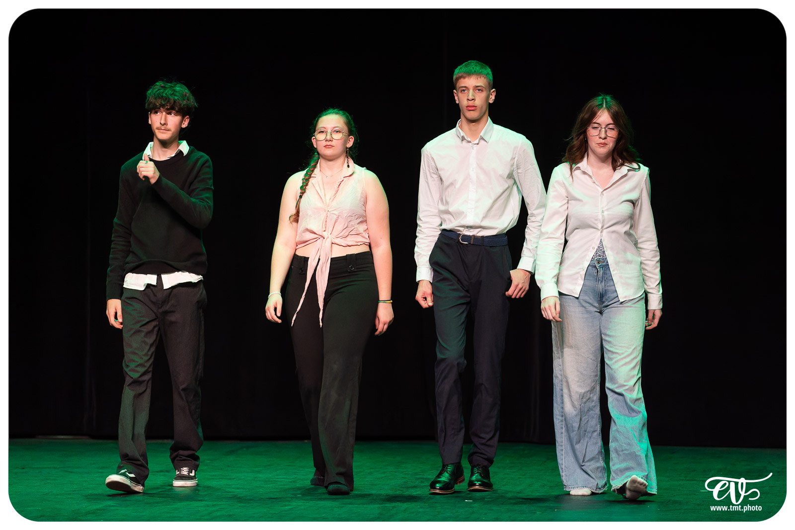 MAIS SONGEONS À RÉPÉTER S'IL VOUS PLAIT !